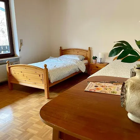 Odw Homes - Large With Three And Garden
