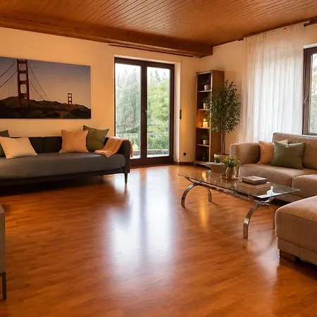 Odw Homes - Large With Three And Garden *