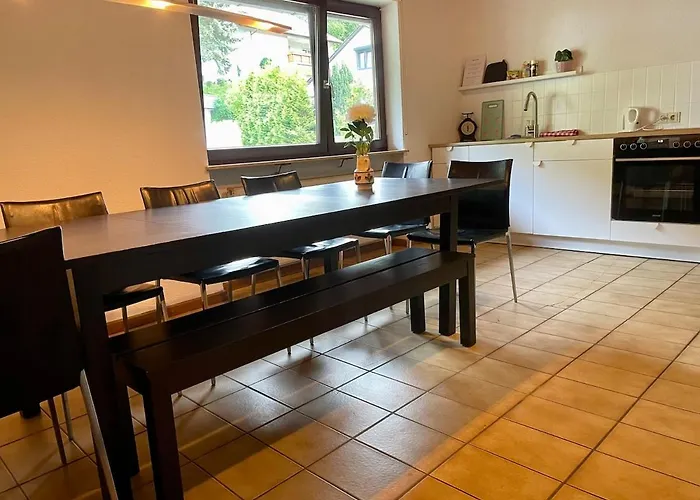 Odw Homes - Large With Three And Garden