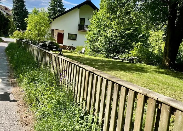 Odw Homes - Large With Three And Garden Holiday home *