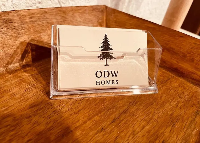 Odw Homes - Large With Three And Garden Holiday home *